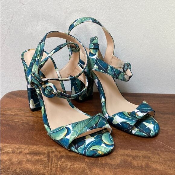 Qupid Green and Blue Heels with Wrap around Ankle Design - Picture 2 of 11